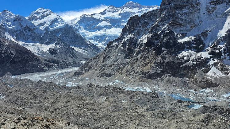 kanchenjunga two base camp trek